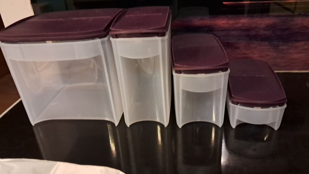 Pojemniki na sypkie tupperware odsprzedam