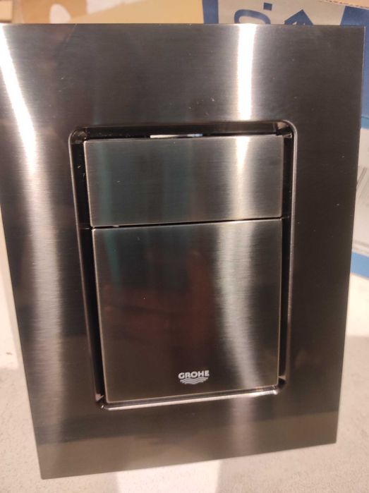 Przycisk wc Grohe Skate Cosmopolitan S brushed hard graphite 38732AL0