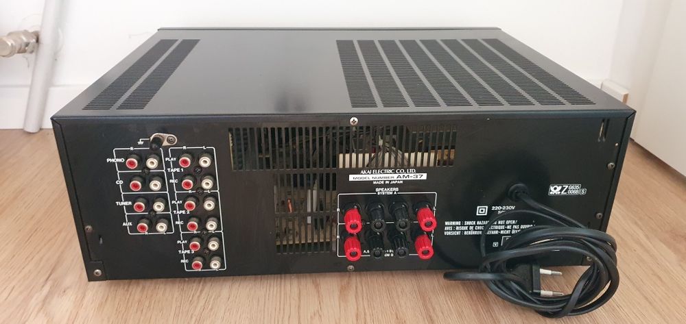 Akai AM-37, wzmacniacz stereo Made in Japan