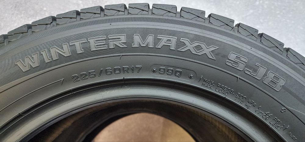 225.60.17 Dunlop Winter Maxx SJ8 4шт
