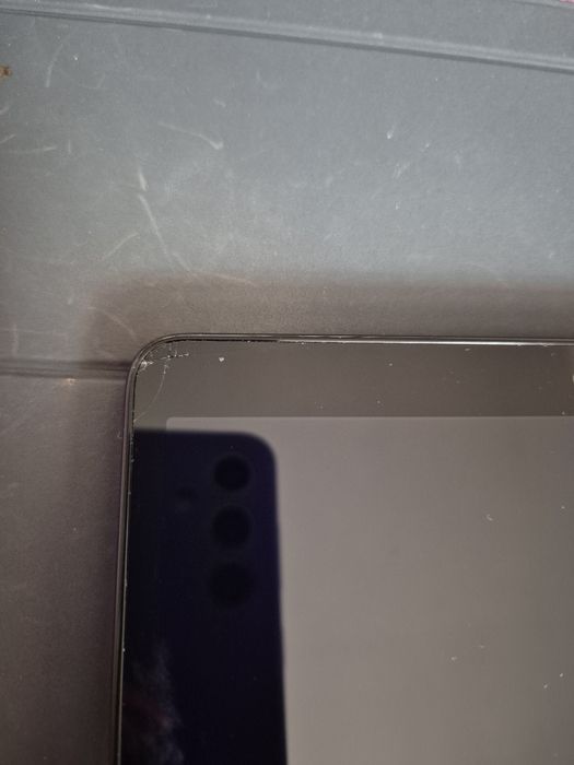 Продам планшет Samsung galaxy Tab A SM-T515 + новий чехол у подарунок!