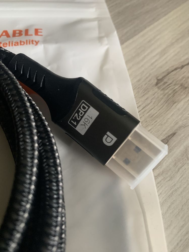 Kabel display port 2.1 nowy. Długość 2m