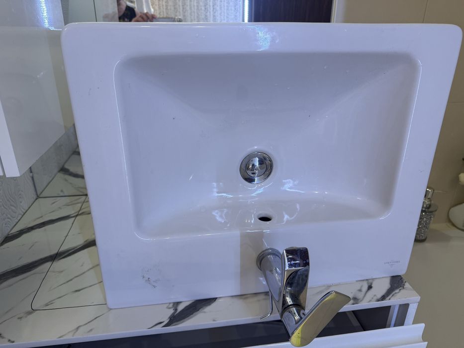 Umywalka używana bardzo w dobrym stanie !