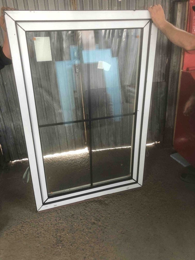 Вікно whs72 чорне матове