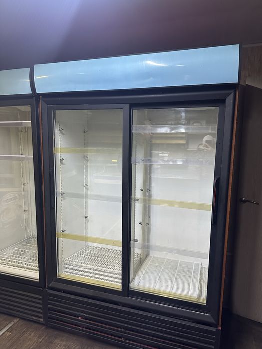 Холодильник двох дверний