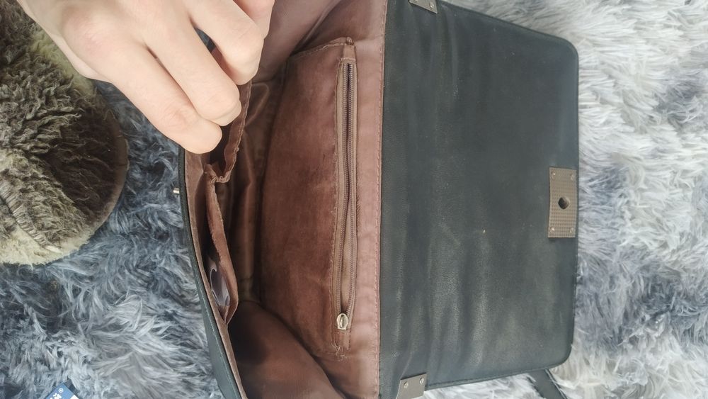 Сумочка на плече