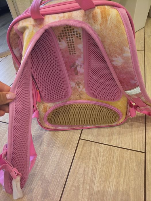 Шкільний ортопедичний рюкзак для дівчинки