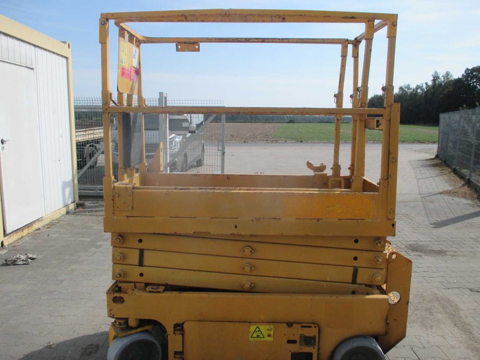 Podnośnik nożycowy Genie GS1932 - niesprawny