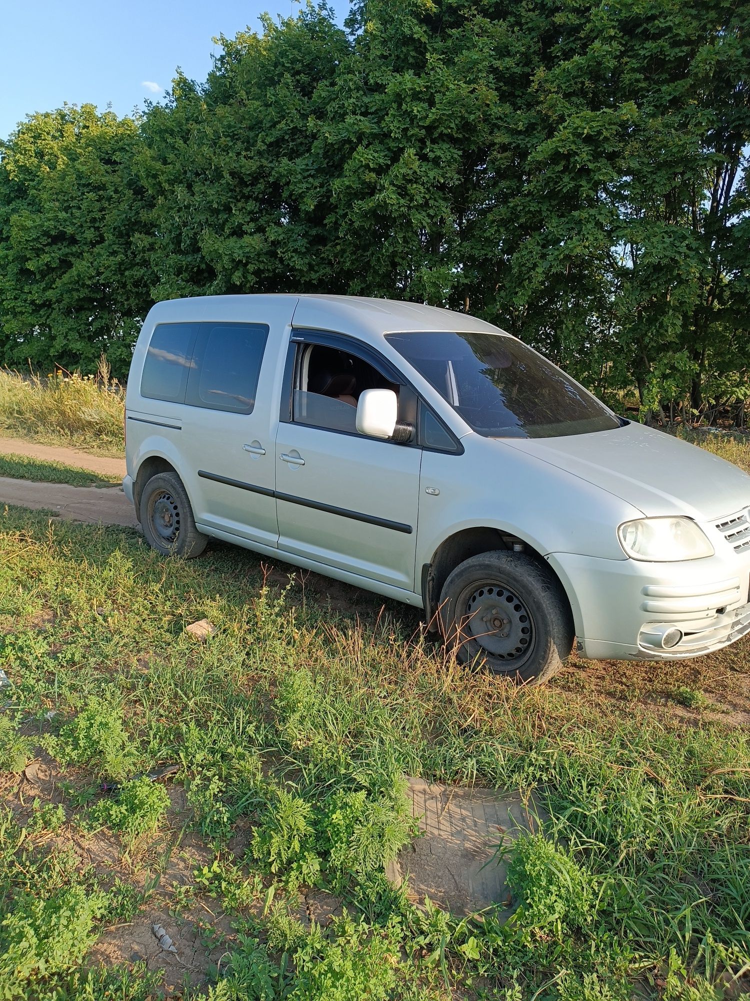 Volkswagen Caddy 2005 / 1.9 TDI