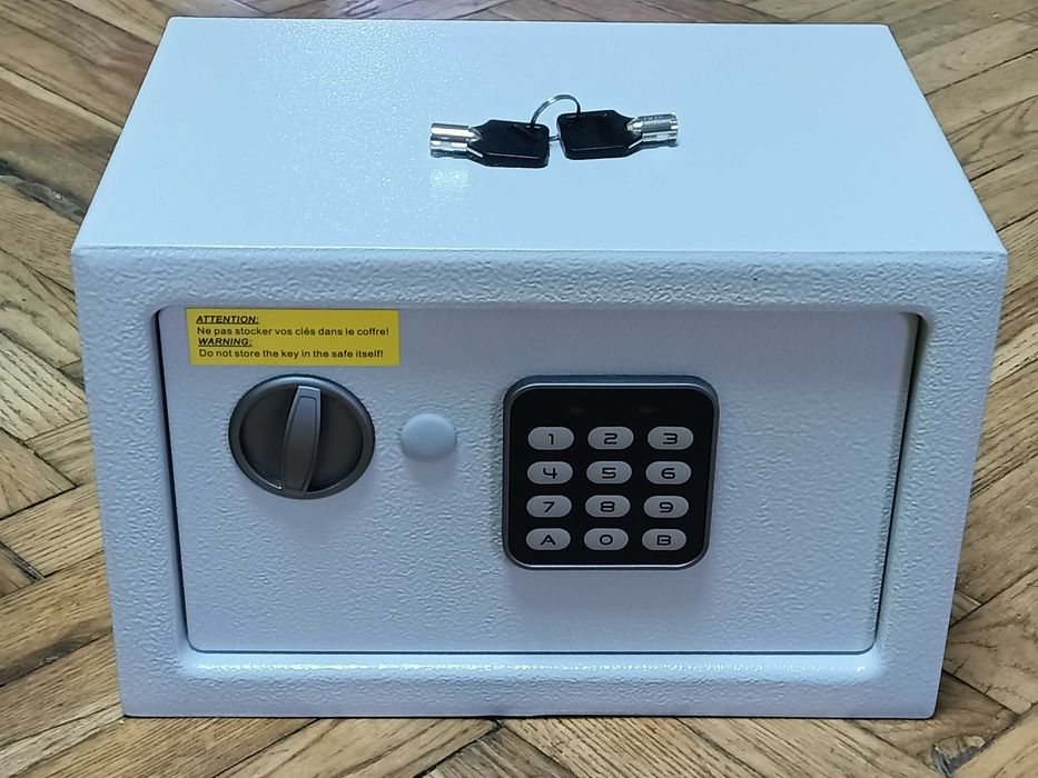 Сейфы электронные кодовые с 2 ключами