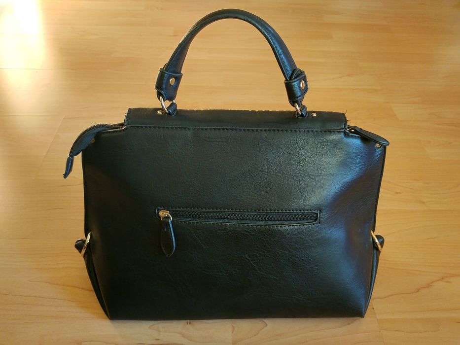 Czarna torba jak nowa