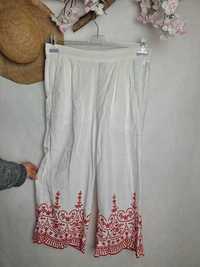 Białe spodnie z haftem kuloty szerokie nogawki bawełna wiskoza 36 8 S