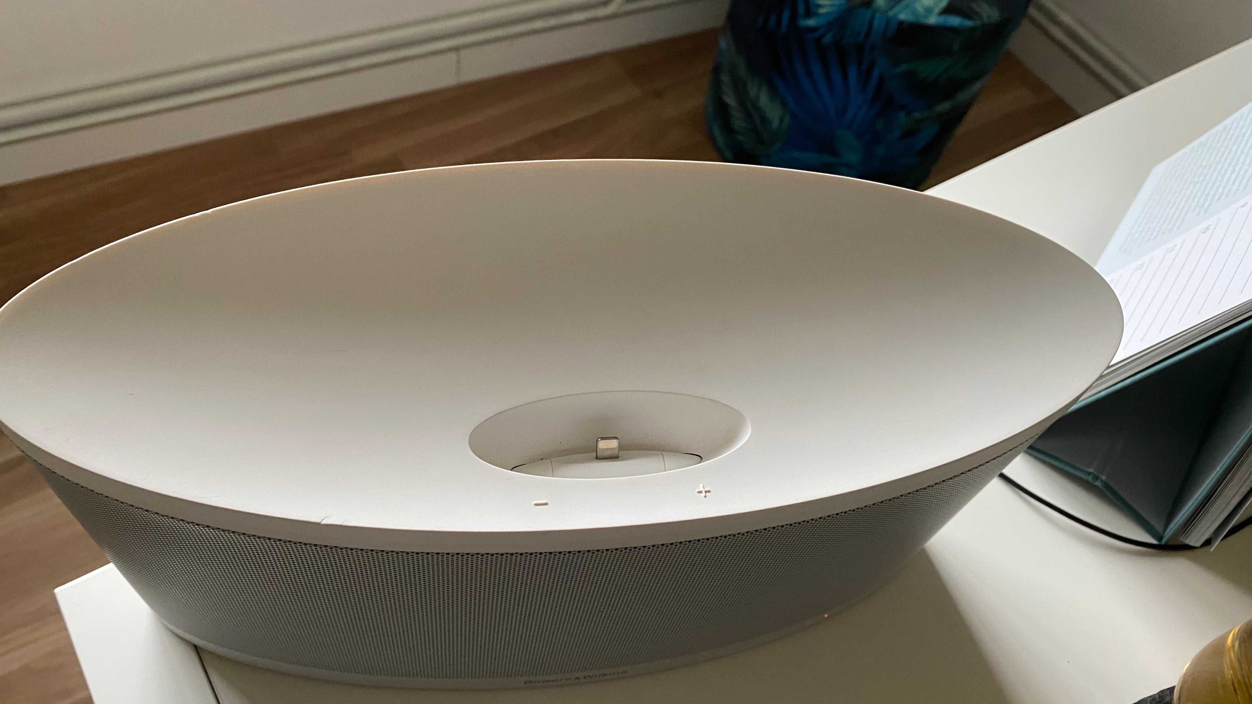 Bowers & Wilkins Z2 iPod Branco