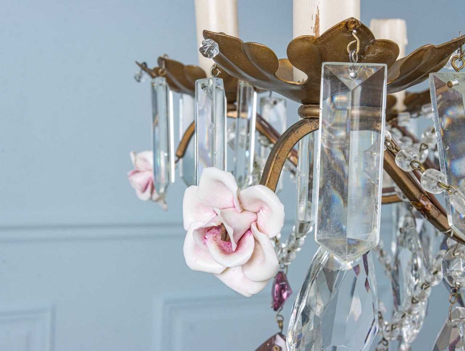 Пара вінтажних кришталевих люстр