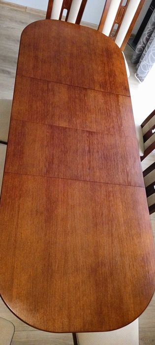 Stół na 12 osób +12 krzeseł.