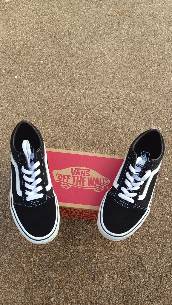 Sapatilhas Vans N 37 novas