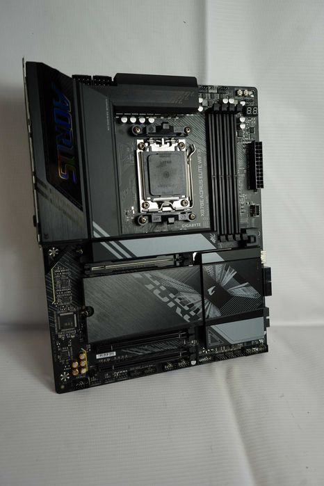 Материнська плата Gigabyte X870E AORUS ELITE WIFI7 AM5 RYZEN