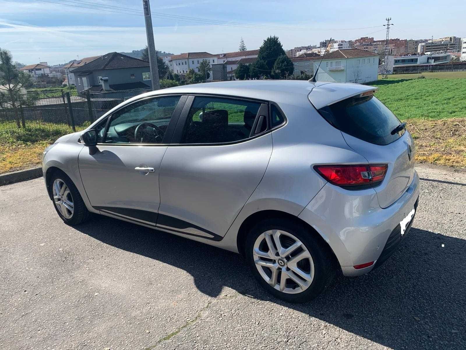 Vendo de Carro para Slot - Excelente Renault CLIO 1.5 Gasóleo