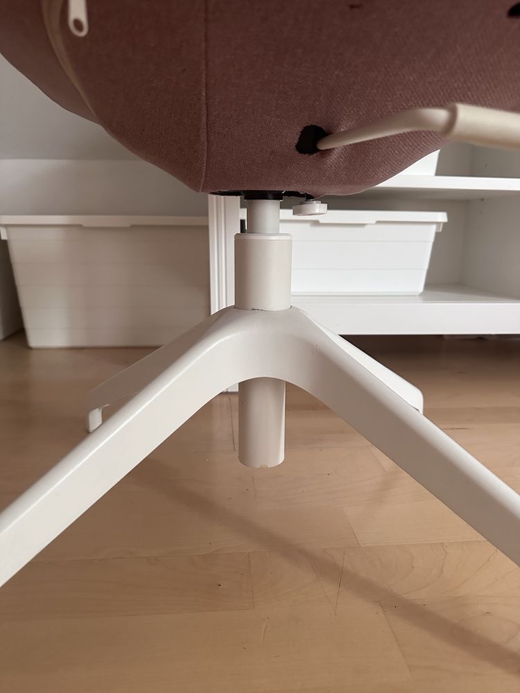 IKEA LANGFJALL krzesło obrotowe bez podłokietników pudrowy róż