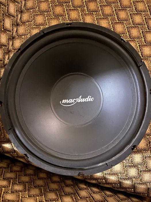 Продам сабвуфер с усилителем