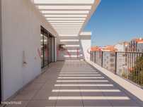 Apartamento T4 Em Fátima - Prédio Com Piscina