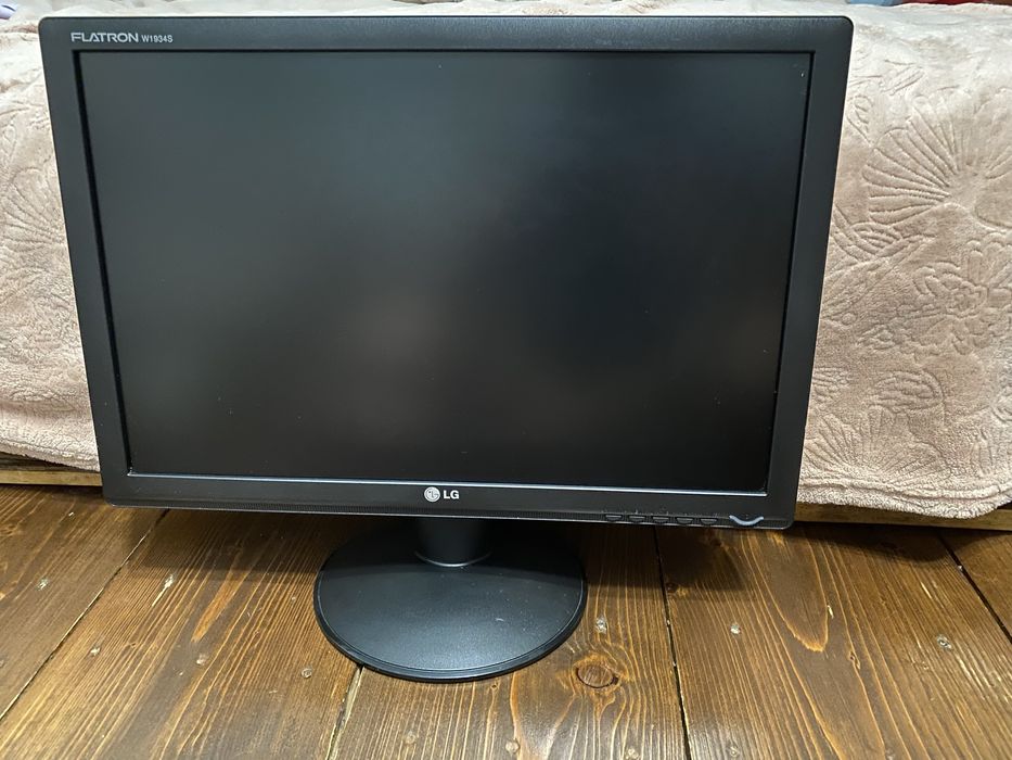 Монітор LG Flatton W1934s