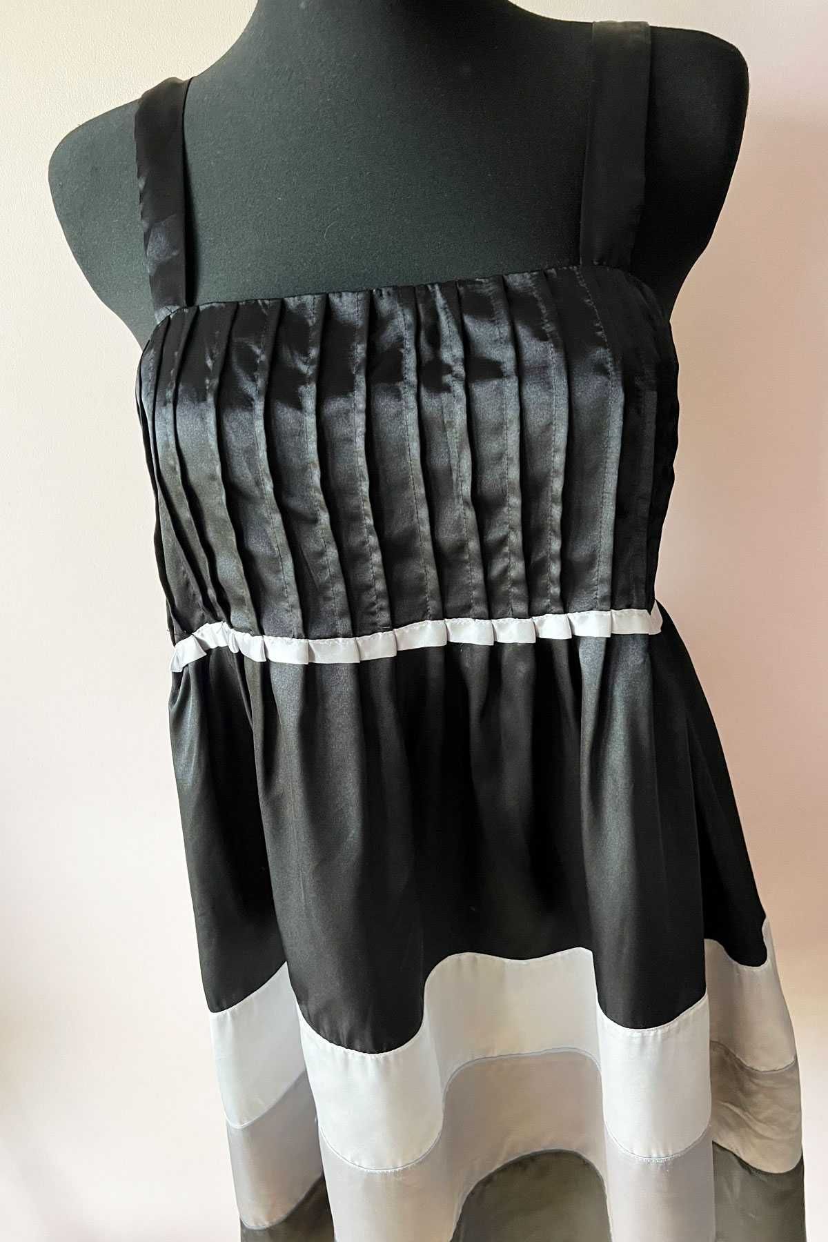 Vila satynowa sukienka na ramiączkach czarna szara rozm. XL 42