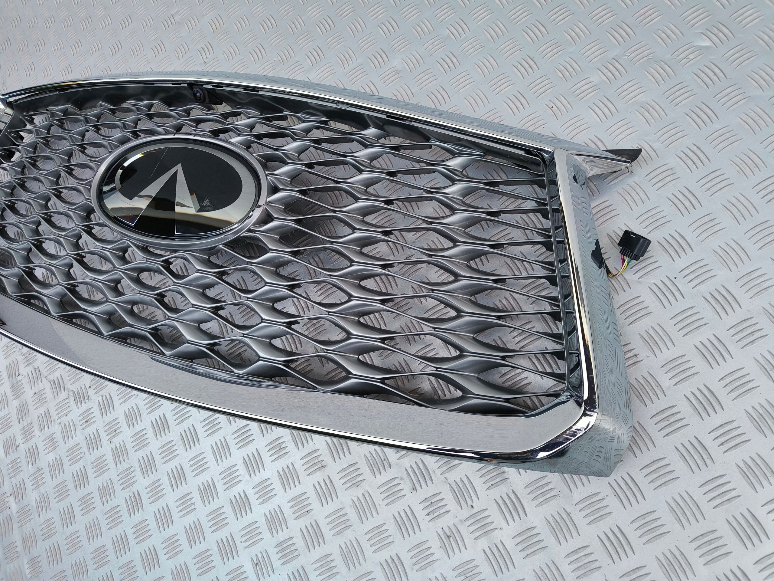 Infiniti 2024 Grill Atrapa przód Znaczek Kamera Usa