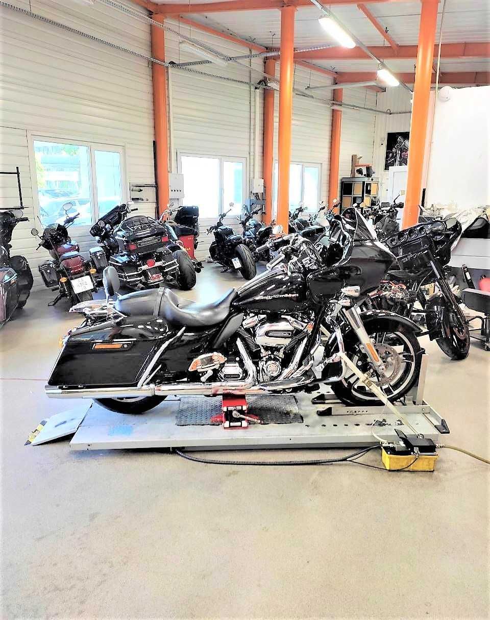 Мото СТО сервіс та запчастини до мотоциклів Harley-Davidson кастом