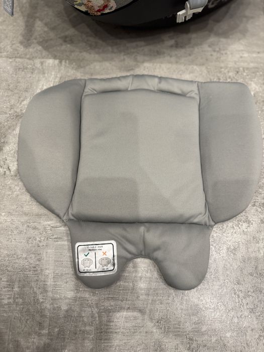 Автокрісло Cybex Cloud Z i-Size Koi з вкладишем