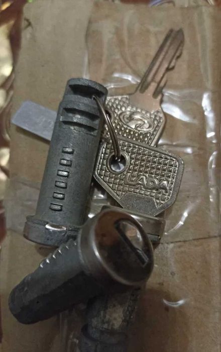 Комплект личинок дверных замков ВАЗ 2105-2107