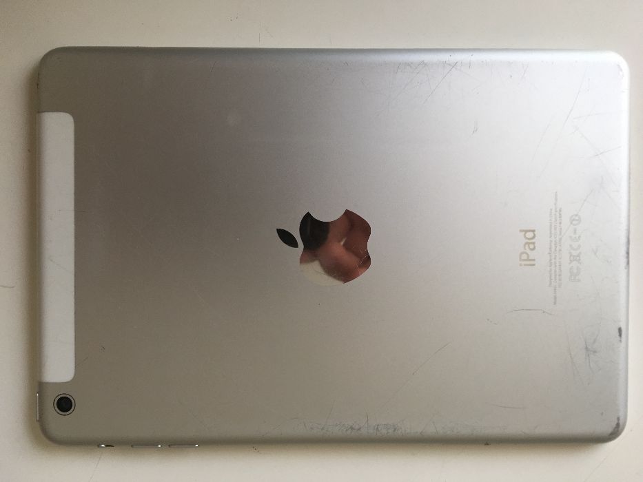 iPad Mini 1st Generation (32 GB Wi-Fi + 3G)64729497862529122