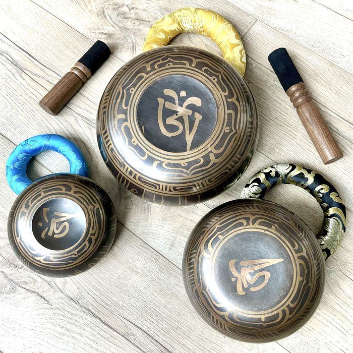 Cпіваюча чаша з латуні • 20 - 15.5 - 12.5 см • Непал / Поющая, співоча