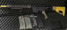 Airsoft 
Ares Amoeba M4 de 12"

- 2 Magazines Tan Pts
- 2 Maga
