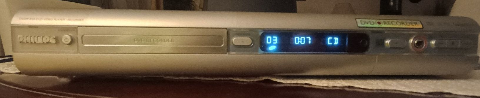 Odtwarzacz CD i DVD nagrywarka Philips