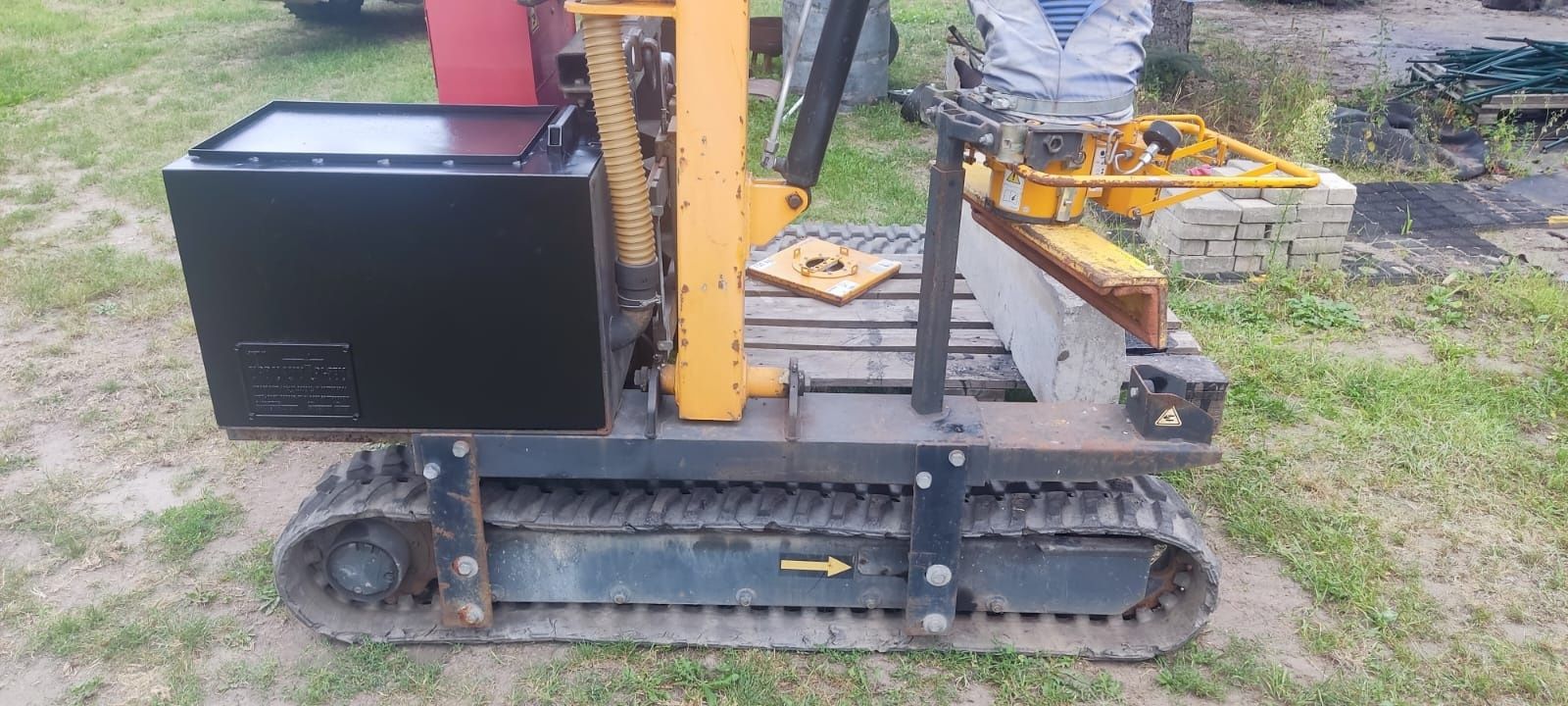 Układarka do kraweznikow PROBST TM mobil 2010 r, optimas gasienice