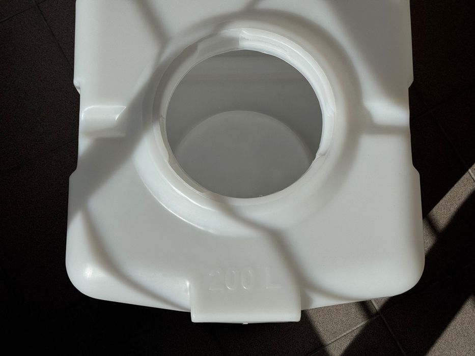 Zbiornik na wodę plastikowy 200L - Uhplast transportowy na wodę mauzer