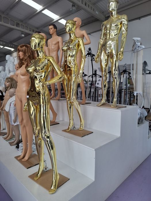 Manequins de Adulto e Criança.