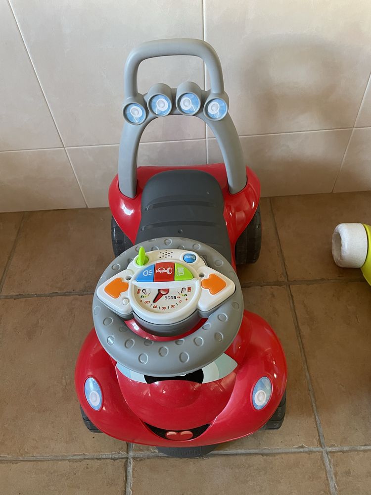 Carrinho/andarilho de bebe da Chicco com sons