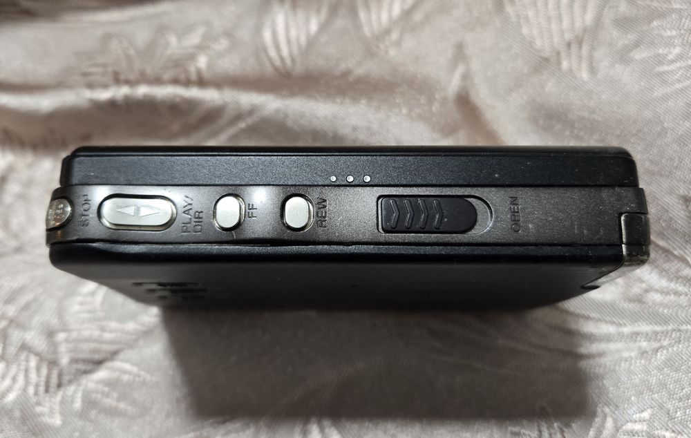 Продам плеер Sony Walkman WM-FX70