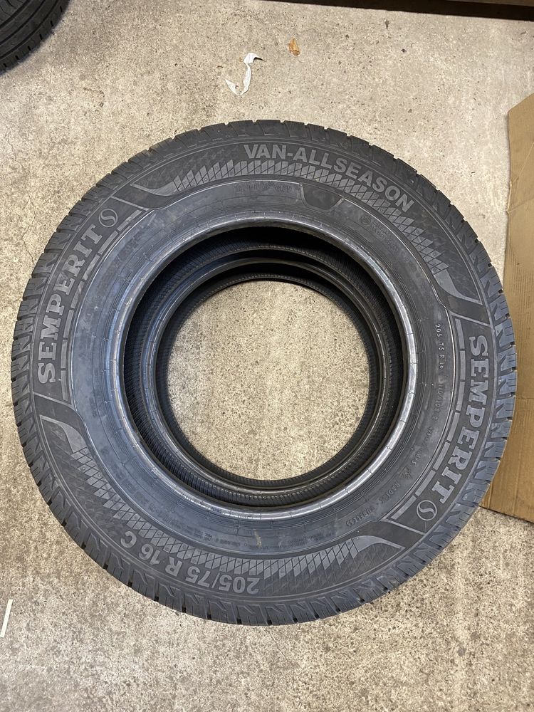 205/75R16C 110/108 R Semperit Van-AllSeason