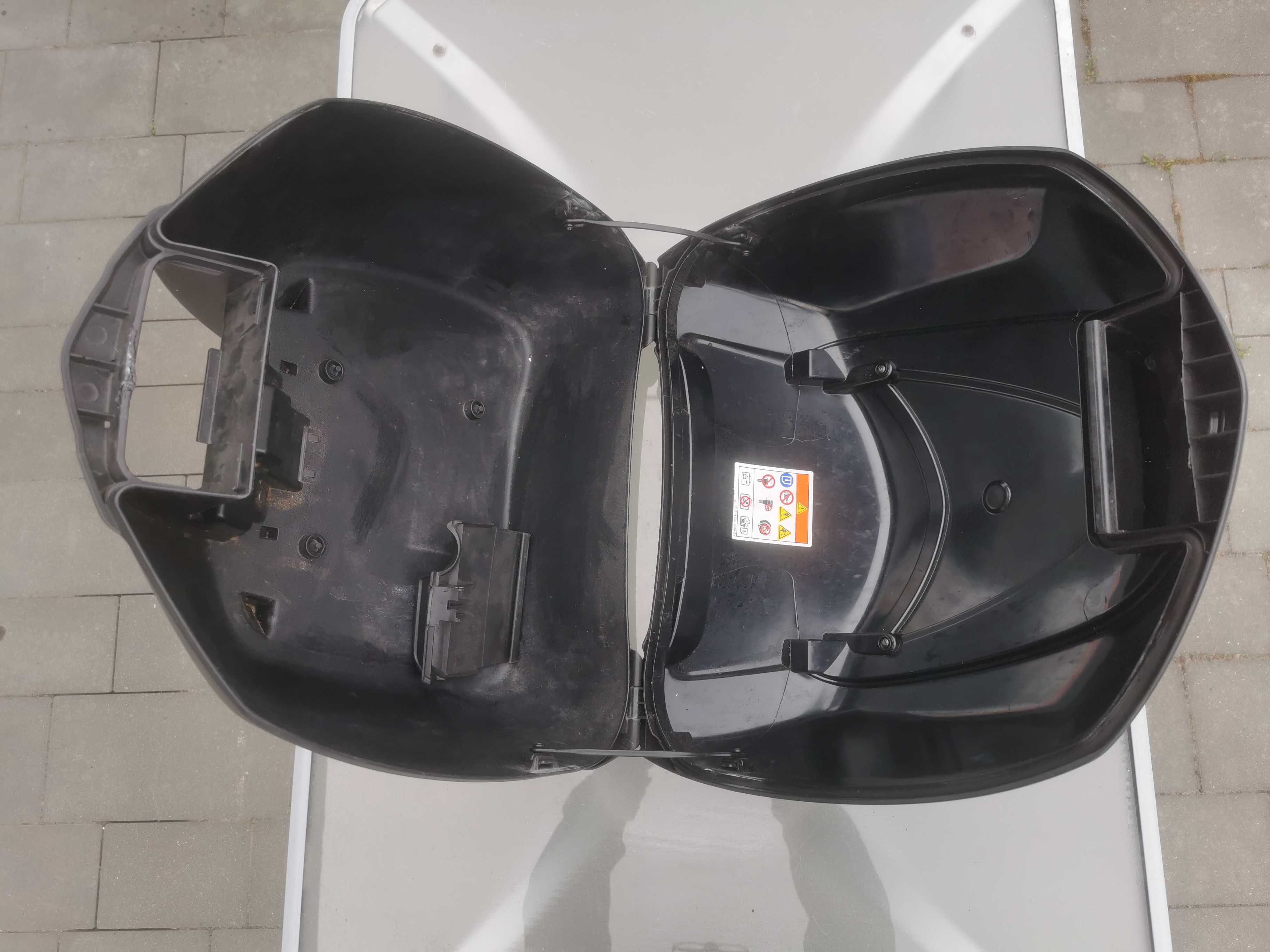 Kufer centralny HONDA FORZA 125    2 modele