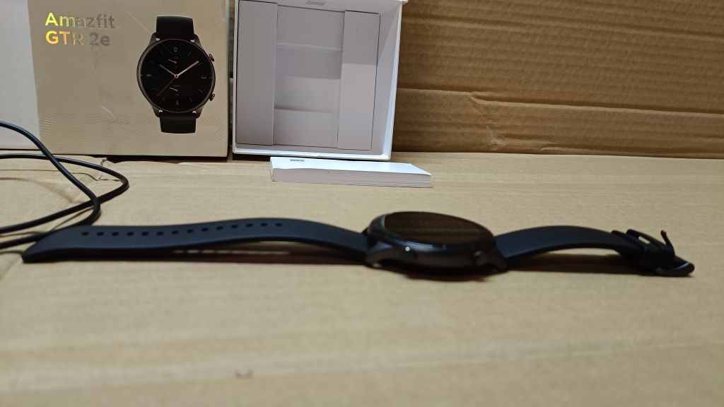 Amazfit Smartwatch GTR 2e GPS 1,39" AMOLED