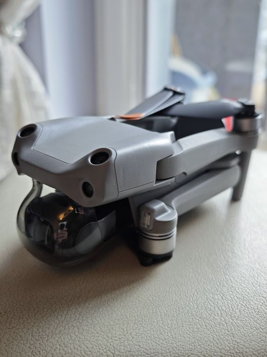 DJI AIR 2s + radio RC r1+RC n1+torba+2 baterie