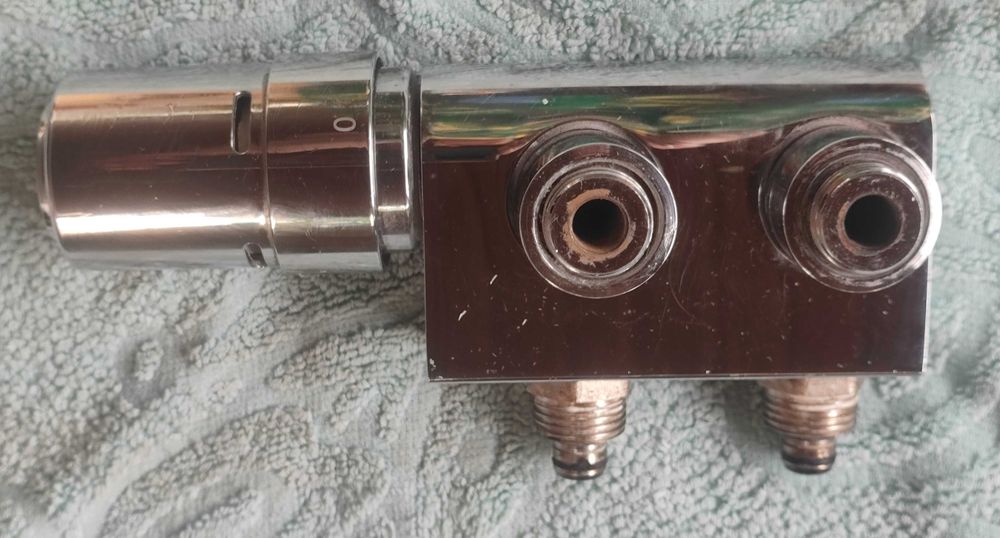 Danfoss zestaw grzejnikowy  kątowy  chromowany