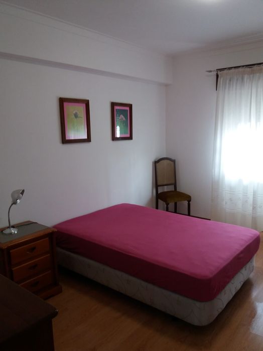 Quarto individual para senhora