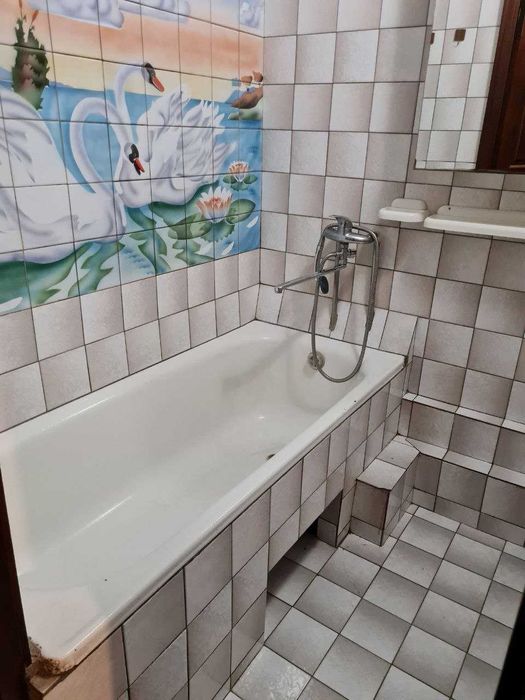 Продам 2 кімн. квартиру на Молодіжному, зуп. Героїв України. 32000