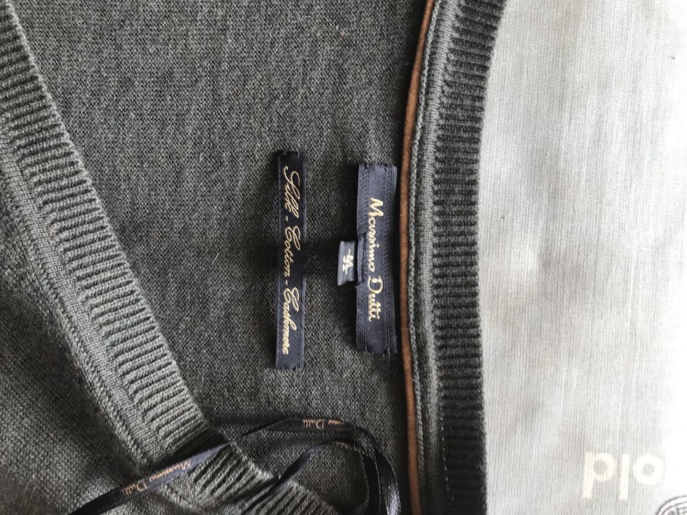 Sweter damski w serek Massimo Dutti M