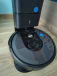 IROBOT Roomba I7+ ze stacją CLEANBASE.