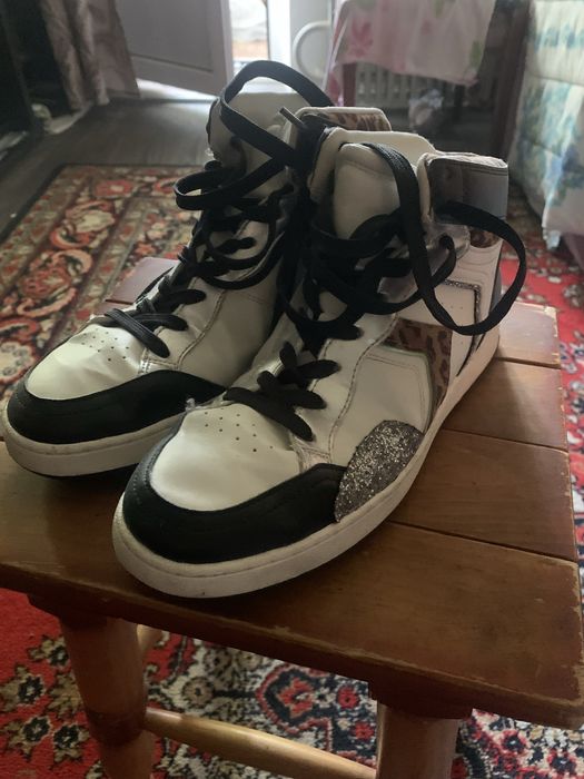 Жіночі кросівки 39 розмір